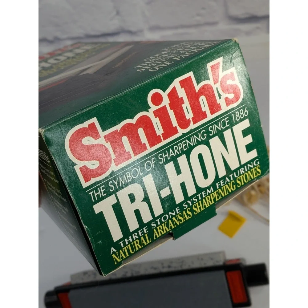 NIB🚨Smith's Tri-Hone Vintage 3-Stone Sharpening System w/ Honing Oil 6